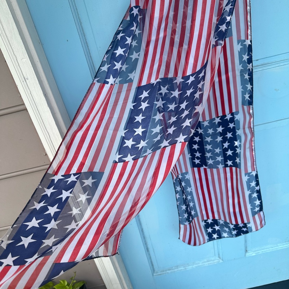 Two Vintage American Flag Scarves - Picture 8 of 14